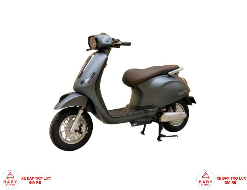 Xe máy điện phù hợp với ai và còn hạn chế gì
